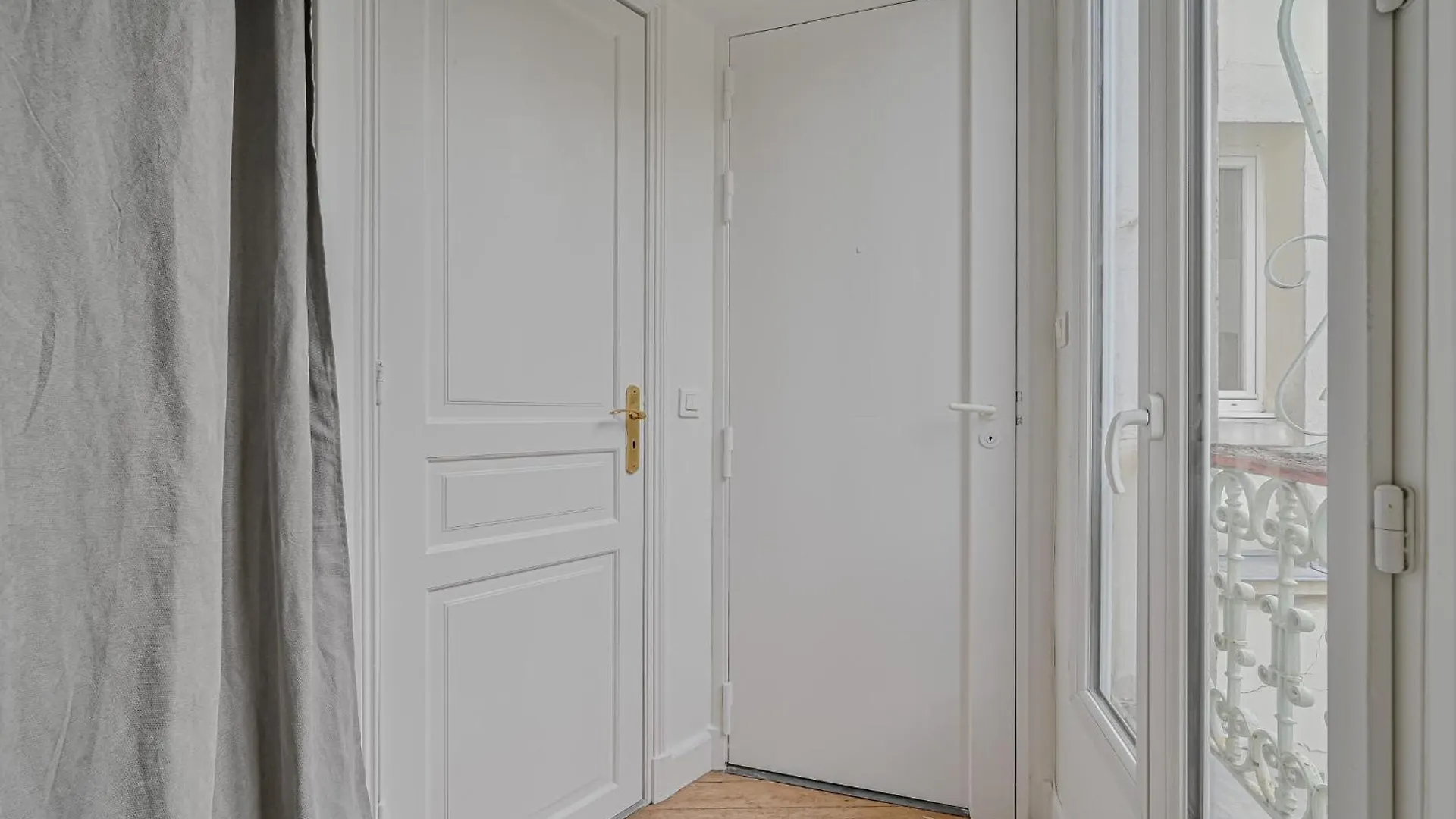 Apartment Ferienwohnung Le Poetique Niche Au Pied Du Sacre-Coeur Paris