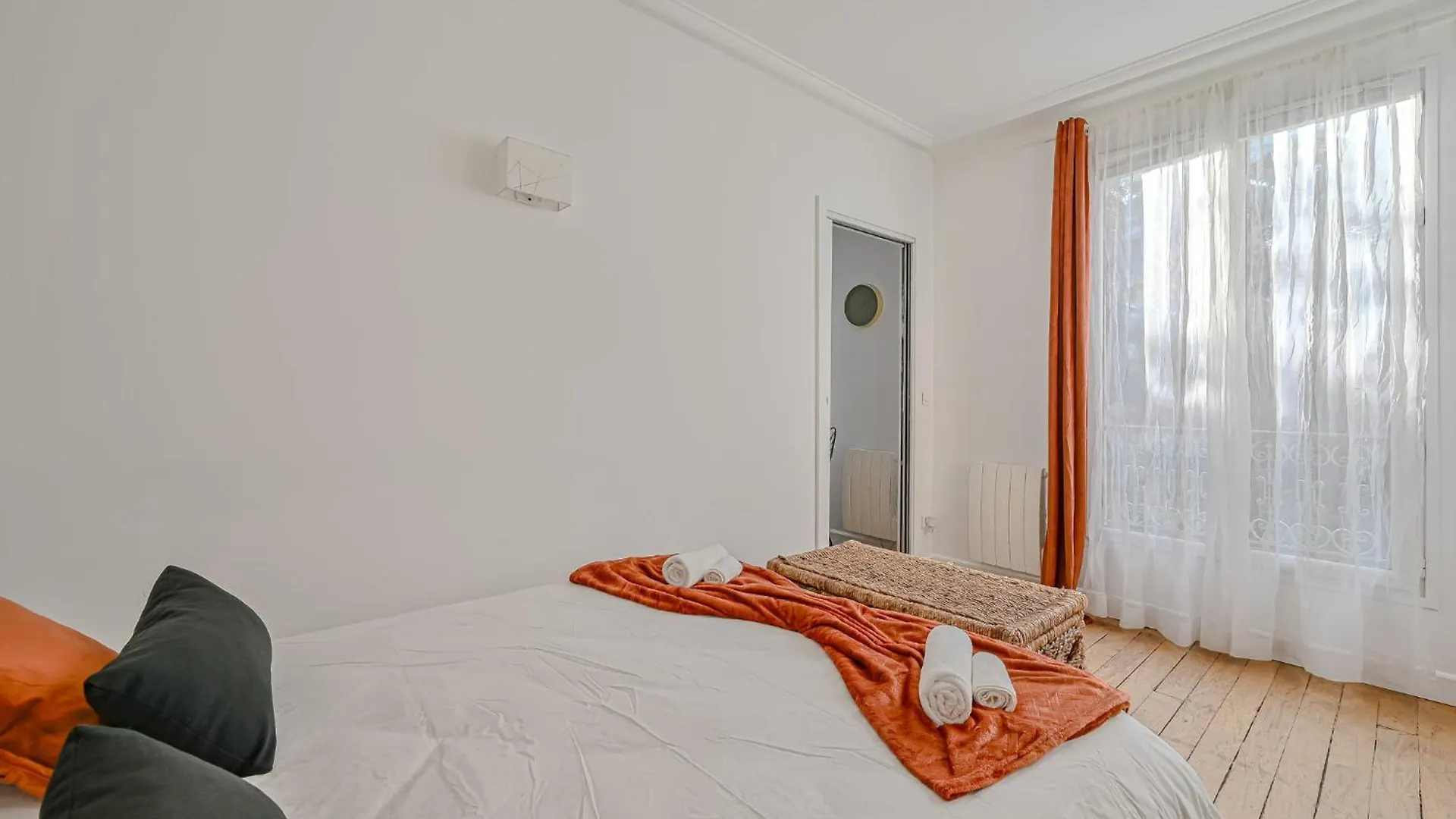 Ferienwohnung Le Poetique Niche Au Pied Du Sacre-Coeur Paris Apartment