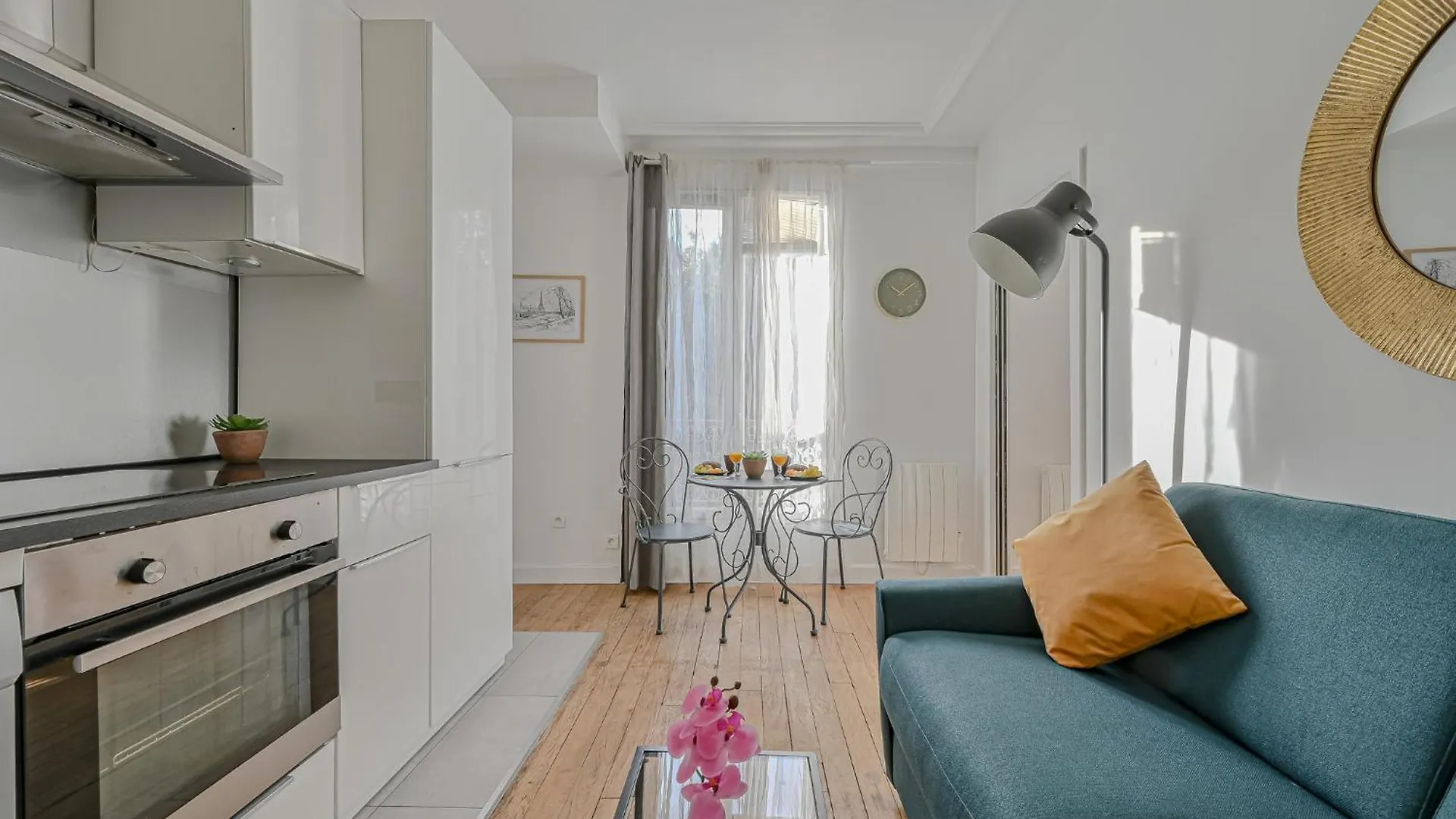Ferienwohnung Le Poetique Niche Au Pied Du Sacre-Coeur Paris 0*,